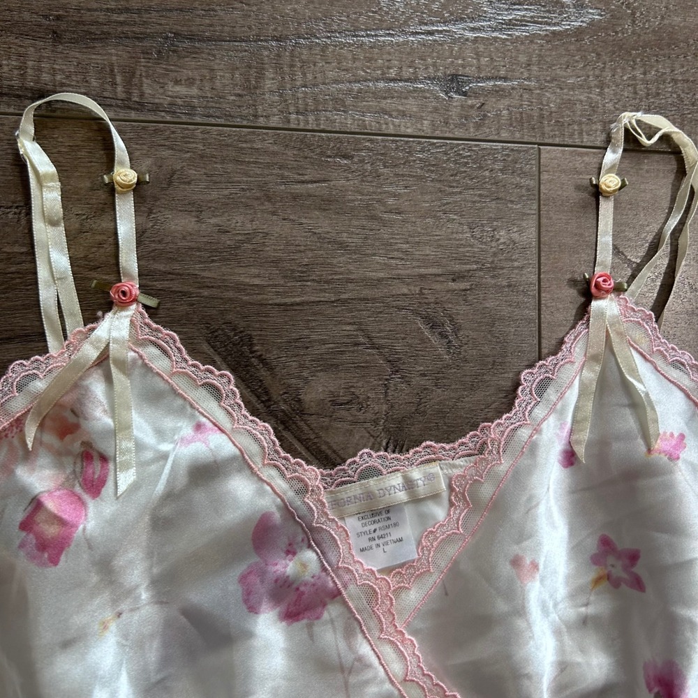 Y2K California Dynasty Floral Slip Tank Top White Pink Lace Trim Mini Size L - Picture 3 of 7